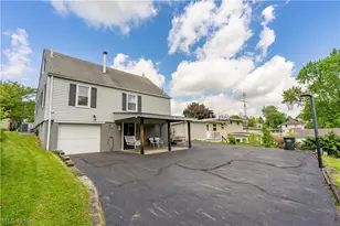814 Lakeview Ave NW, Canton, OH 44708 - Photo 2