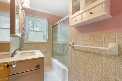 814 Lakeview Avenue NW, Canton, OH 44708 - Photo 16