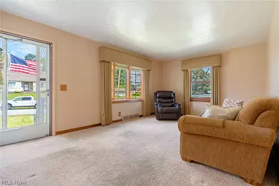 814 Lakeview Avenue NW, Canton, OH 44708 - Photo 6