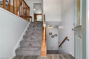 4506 Honeysuckle Dr, Green, OH 44720 - Photo 4