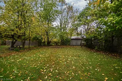 542 Montgomery Street, Akron, OH 44305 - Photo 2