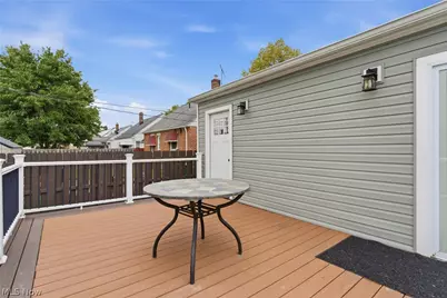 325 E 326th Street, Willowick, OH 44095 - Photo 32