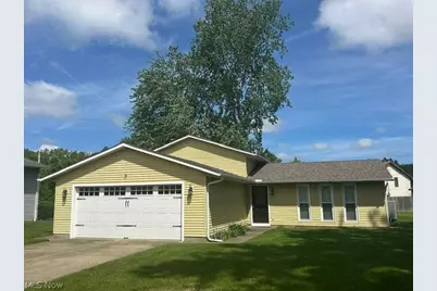 454 Oaknoll Drive, Amherst, OH 44001 - Photo 1