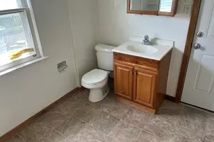 335 Oxford Ave, Elyria, OH 44035 - Photo 6