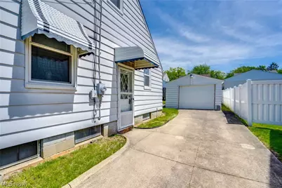 1701 Brown Street, Akron, OH 44301 - Photo 22