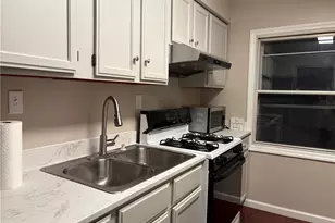 363 E Park Ave, Barberton, OH 44203 - Photo 8