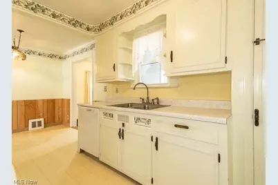 357 E 307th Street, Willowick, OH 44095 - Photo 12