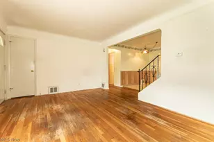 357 E 307th St, Willowick, OH 44095 - Photo 4