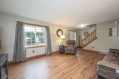 412 Lincoln Avenue, Cuyahoga Falls, OH 44221 - Photo 4