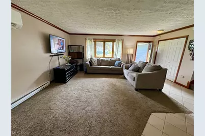 126 Valley Forge Circle, Elyria, OH 44035 - Photo 2