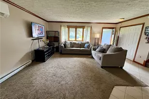 126 Valley Forge Cir, Elyria, OH 44035 - Photo 2