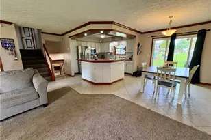 126 Valley Forge Cir, Elyria, OH 44035 - Photo 8
