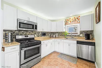 4664 Brookwood Drive, Brooklyn, OH 44144 - Photo 10