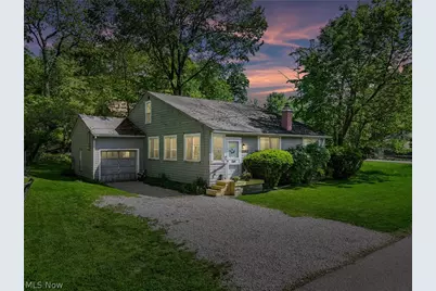 35812 Wanaka Boulevard, Eastlake, OH 44095 - Photo 2
