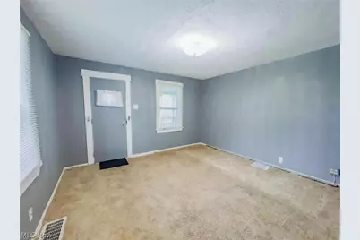 445 Saint Louis Avenue, Youngstown, OH 44511 - Photo 2