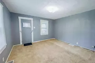 445 St Louis Ave, Youngstown, OH 44511 - Photo 2