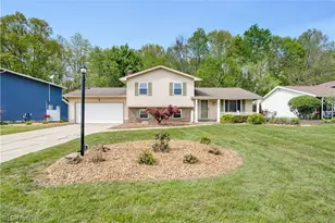 624 Angiline Dr, Boardman, OH 44512 - Photo 2