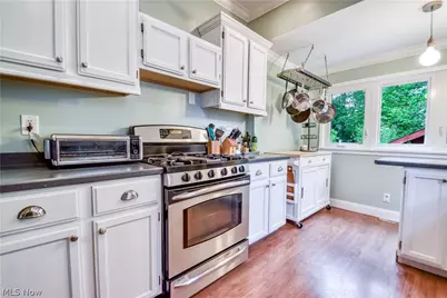 1220 Yellowstone Road, Cleveland Heights, OH 44121 - Photo 6