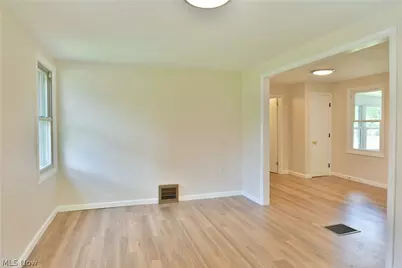 6610 Chestnut Ridge Road, Hubbard, OH 44425 - Photo 18