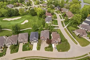 33984 Crown Colony Dr, Avon, OH 44011 - Photo 2
