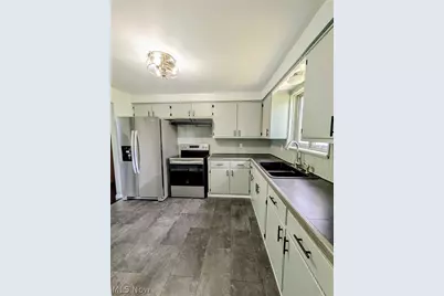 16116 Lanier Avenue, Strongsville, OH 44136 - Photo 8