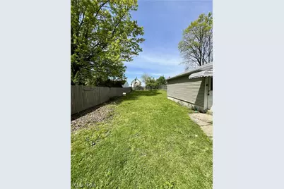 2110 12th Street SW, Akron, OH 44314 - Photo 44
