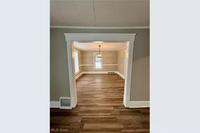 2110 12th Street SW, Akron, OH 44314 - Photo 8