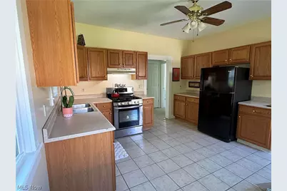 1369 Park Row, Oakwood, OH 44107 - Photo 16