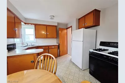 15804 Northwood Avenue, Maple Heights, OH 44137 - Photo 4