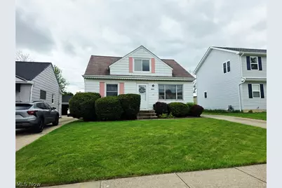 15804 Northwood Avenue, Maple Heights, OH 44137 - Photo 1