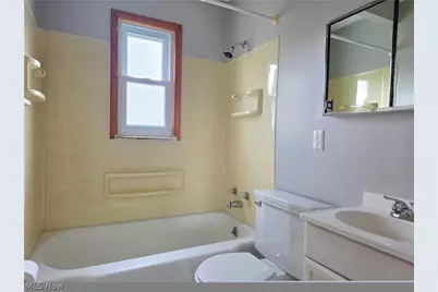 15804 Northwood Avenue, Maple Heights, OH 44137 - Photo 12
