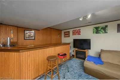 2677 Summit Road, Akron, OH 44321 - Photo 18