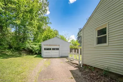 1706 31st Street NW, Canton, OH 44709 - Photo 24