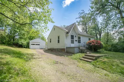 1706 31st Street NW, Canton, OH 44709 - Photo 2