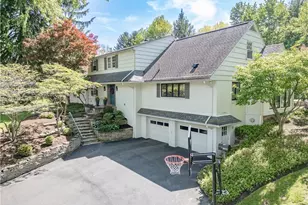 2810 Brentwood Close Street NW, Canton, OH 44708 - Photo 2