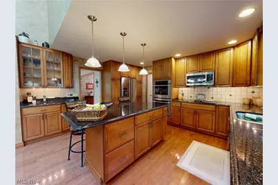 857 Hardwood Court, Mayfield Village, OH 44040 - Photo 10