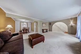 6982 Carol Dr, Independence, OH 44131 - Photo 20