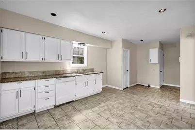 3333 Beechwood Avenue, Cleveland Heights, OH 44118 - Photo 10