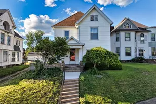 822 Main St, Coshocton, OH 43812 - Photo 1