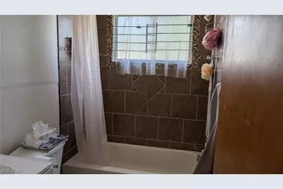 14909 Lotus Drive, Loveland, OH 44128 - Photo 8