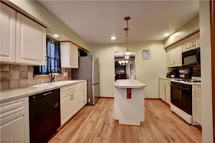 1036 Briarview Ave NW, North Canton, OH 44720 - Photo 16
