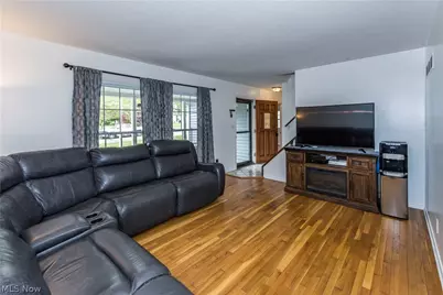 537 Eric Drive, Tallmadge, OH 44278 - Photo 8