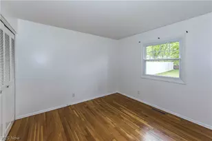 537 Eric Dr, Tallmadge, OH 44278 - Photo 16