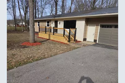 1075 NE River Road, Lake Milton, OH 44429 - Photo 2