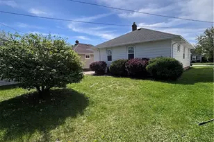 12117 Thraves Rd, Garfield Heights, OH 44125 - Photo 16