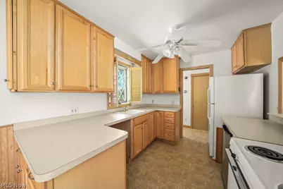 4960 W Lagoon Road, West Farmington, OH 44491 - Photo 2