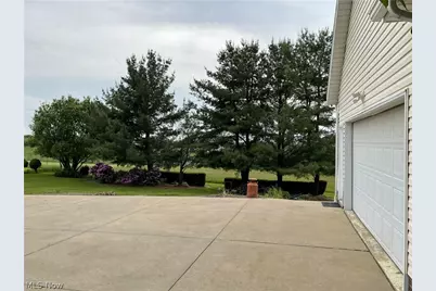 4325 Kemary Avenue SW, Navarre, OH 44662 - Photo 2