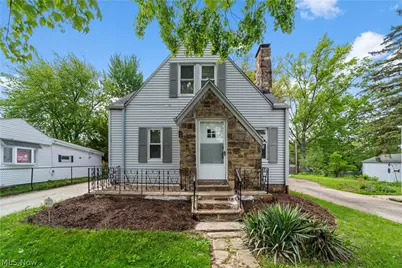 5688 Shawnee Drive, Lyndhurst, OH 44124 - Photo 1
