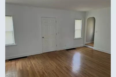 5688 Shawnee Drive, Lyndhurst, OH 44124 - Photo 6