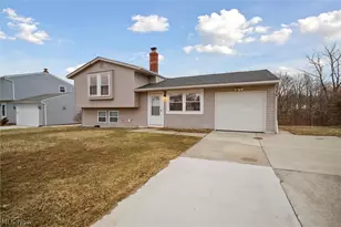 6699 Deer Ct, Huber Heights, OH 44146 - Photo 2